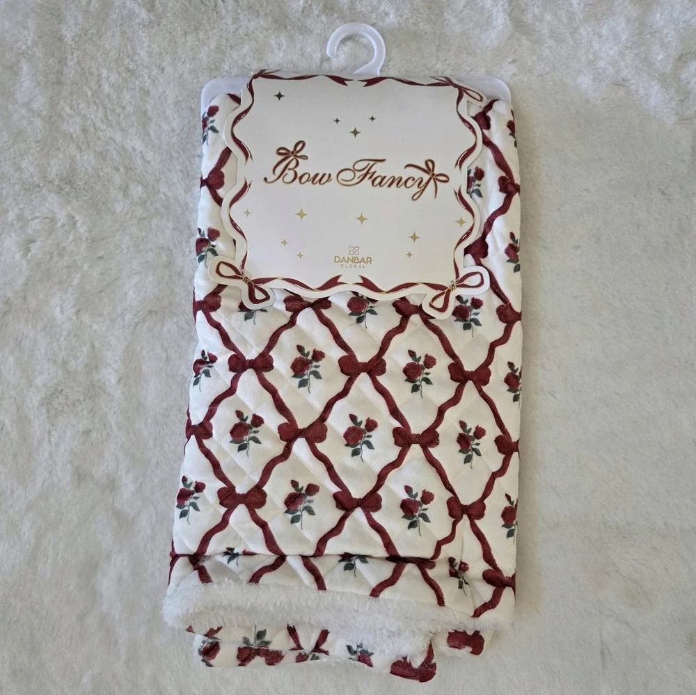 Bow Fancy baby blanket Size: 30